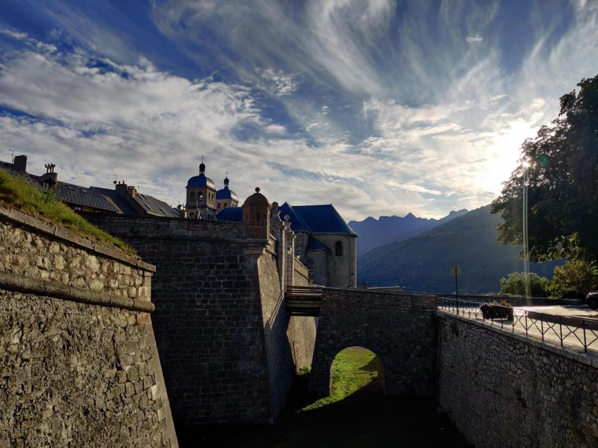 A Deux Pas ... Lägenhet Briançon Exteriör bild