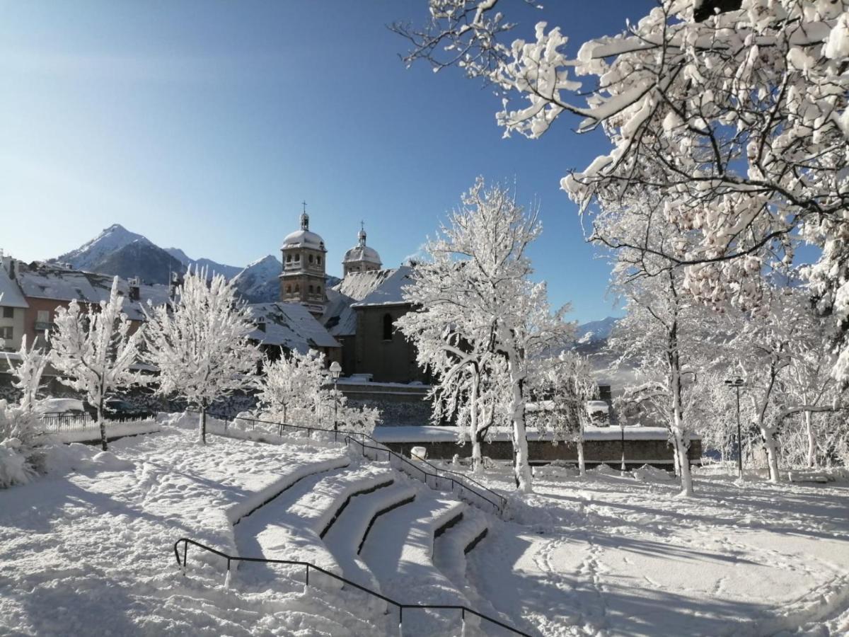 A Deux Pas ... Lägenhet Briançon Exteriör bild